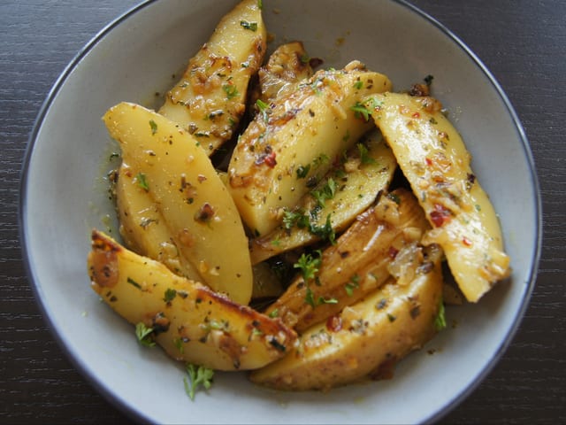 Side Lemon Herb Potatoes.